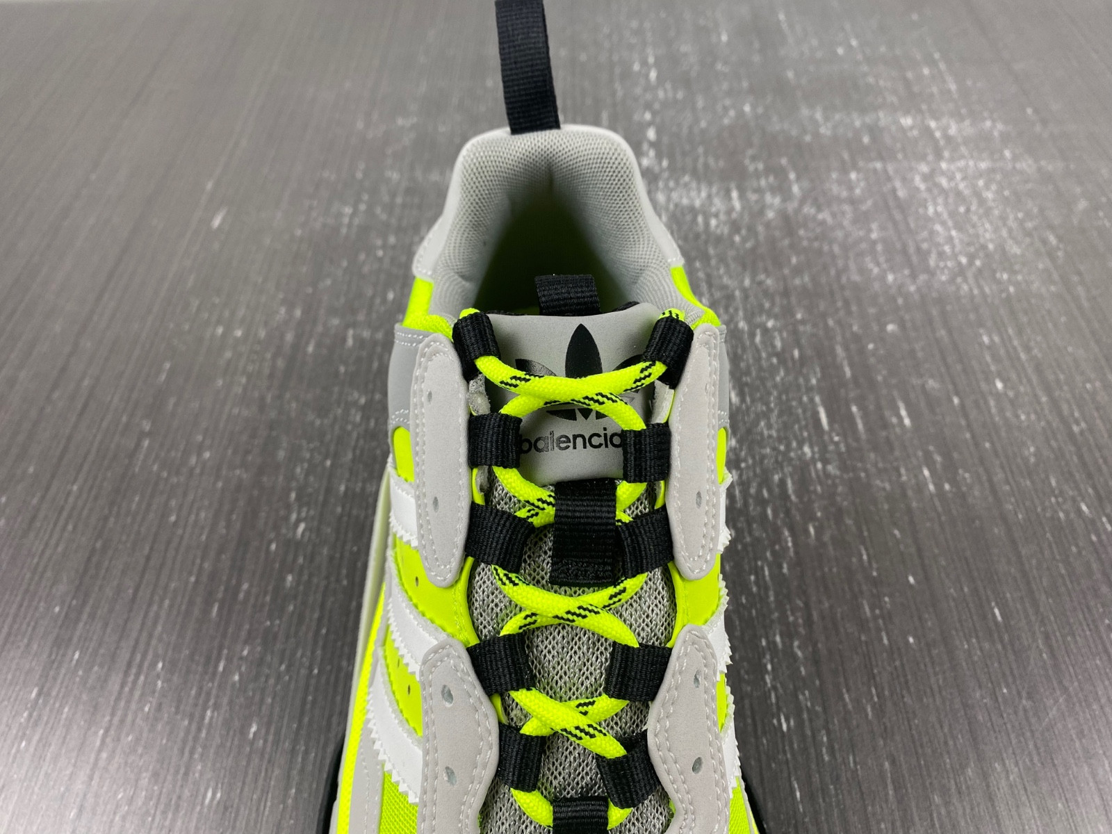 Ba*len*cia*ga triple s 712821 w2zb5 7512