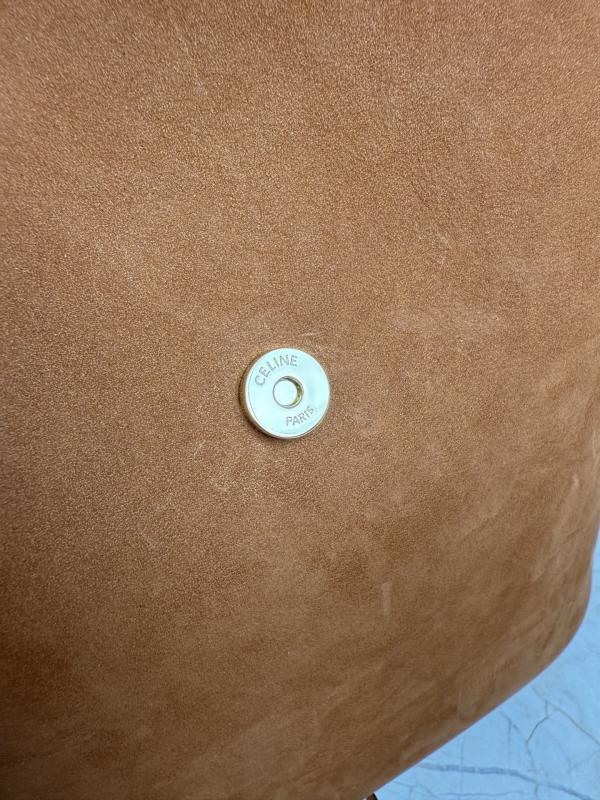 medium bucket L0vise in nubuck calfskin