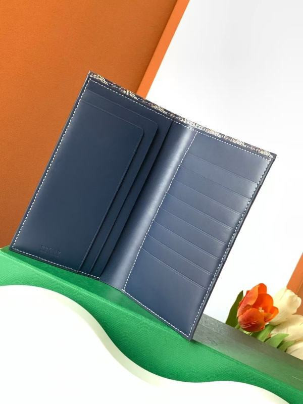 G09ard saint-roch long wallet