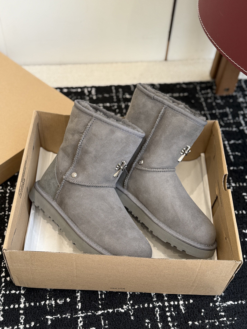 ugg x Ch*0me He**ts boots