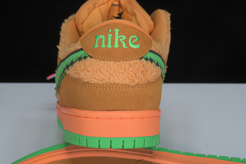 Grateful Dead x Nike SB Dunk Low “orange Bear” CJ5378 800