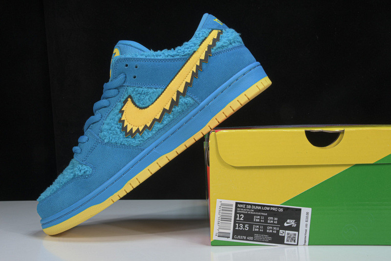 Grateful Dead x Nike SB Dunk Low “Blue Bear” CJ5378-400