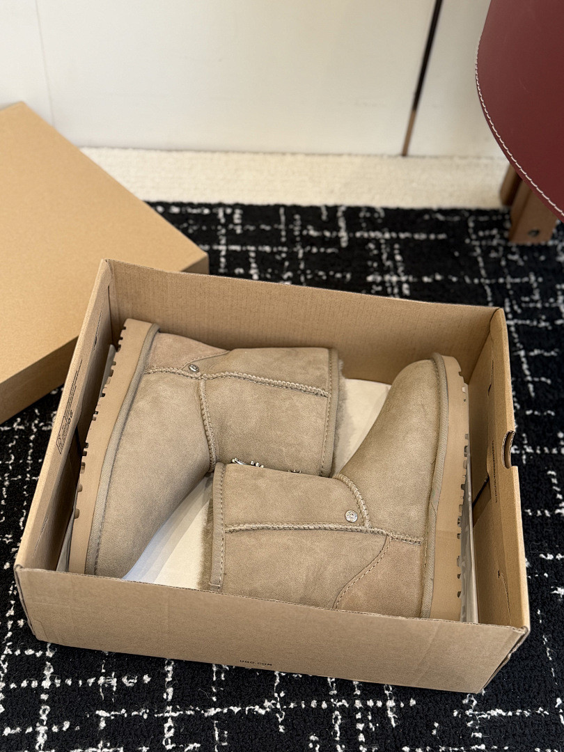 ugg x Ch*0me He**ts boots