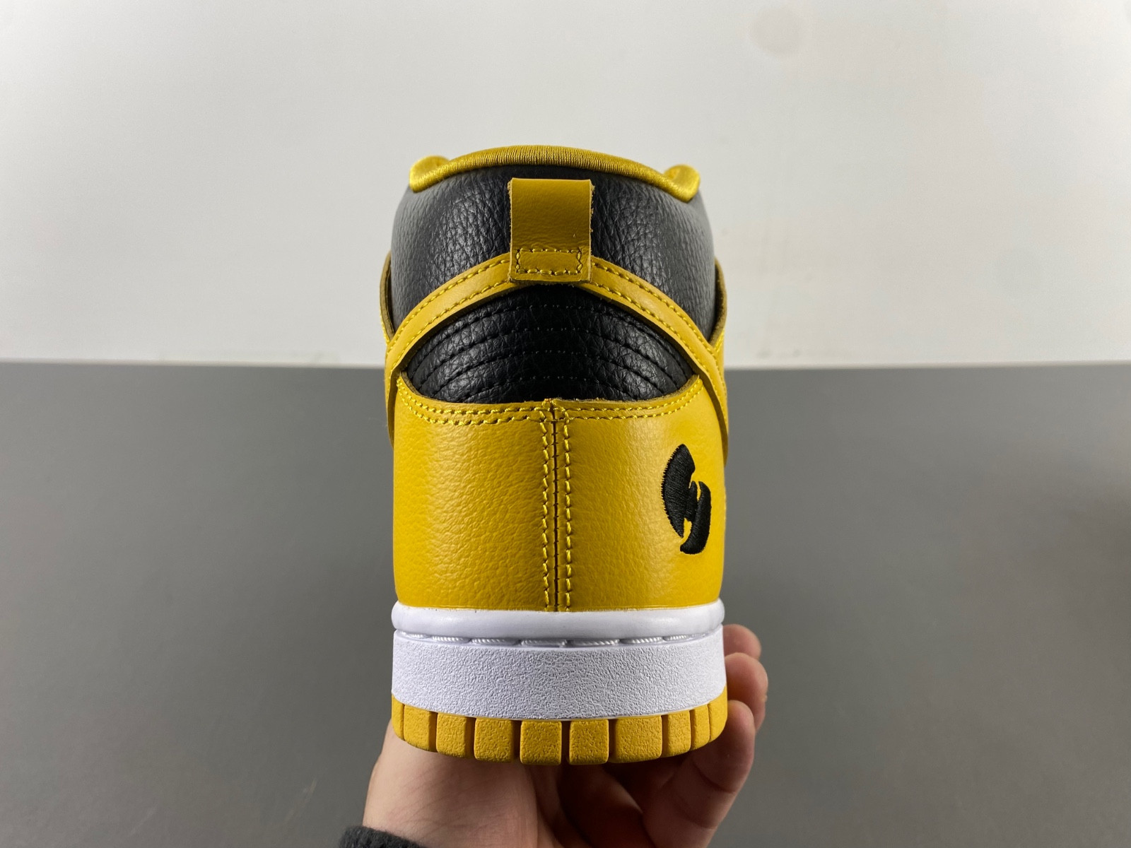 Dunk Hi Retro PRM x Wu-Tang | HJ4320-001