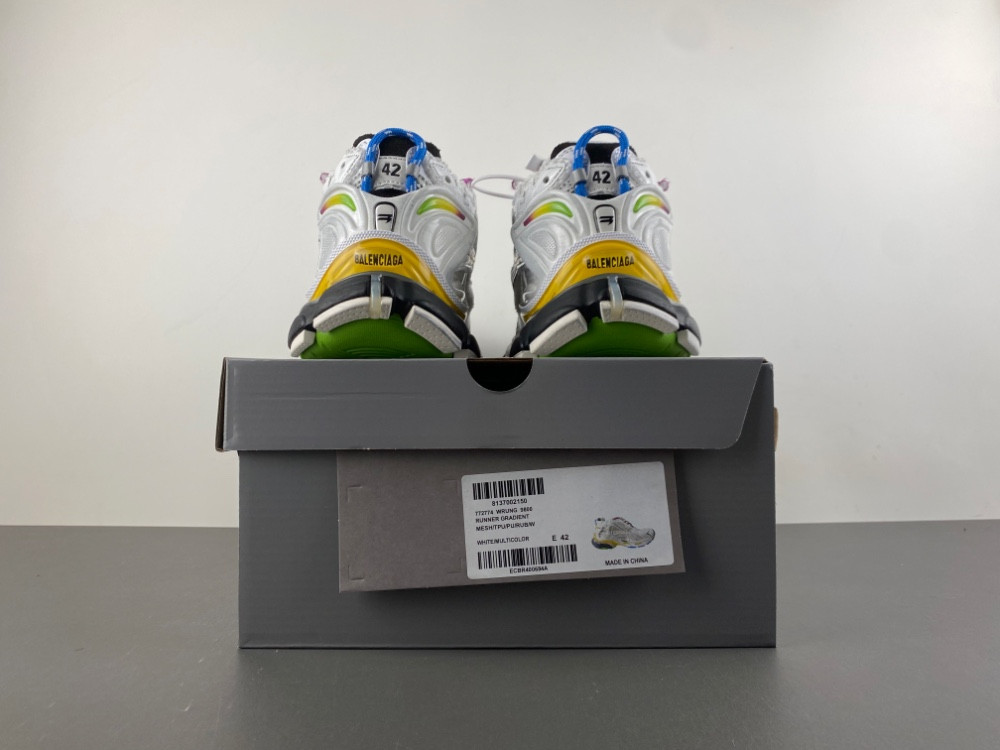 Ba1en*iaga runner 772774 wrung 9800