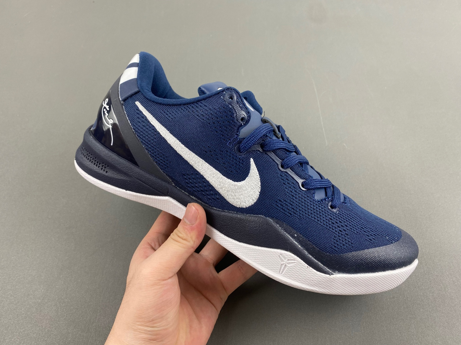 KOBE 8 Protro College Navy HF9550-400