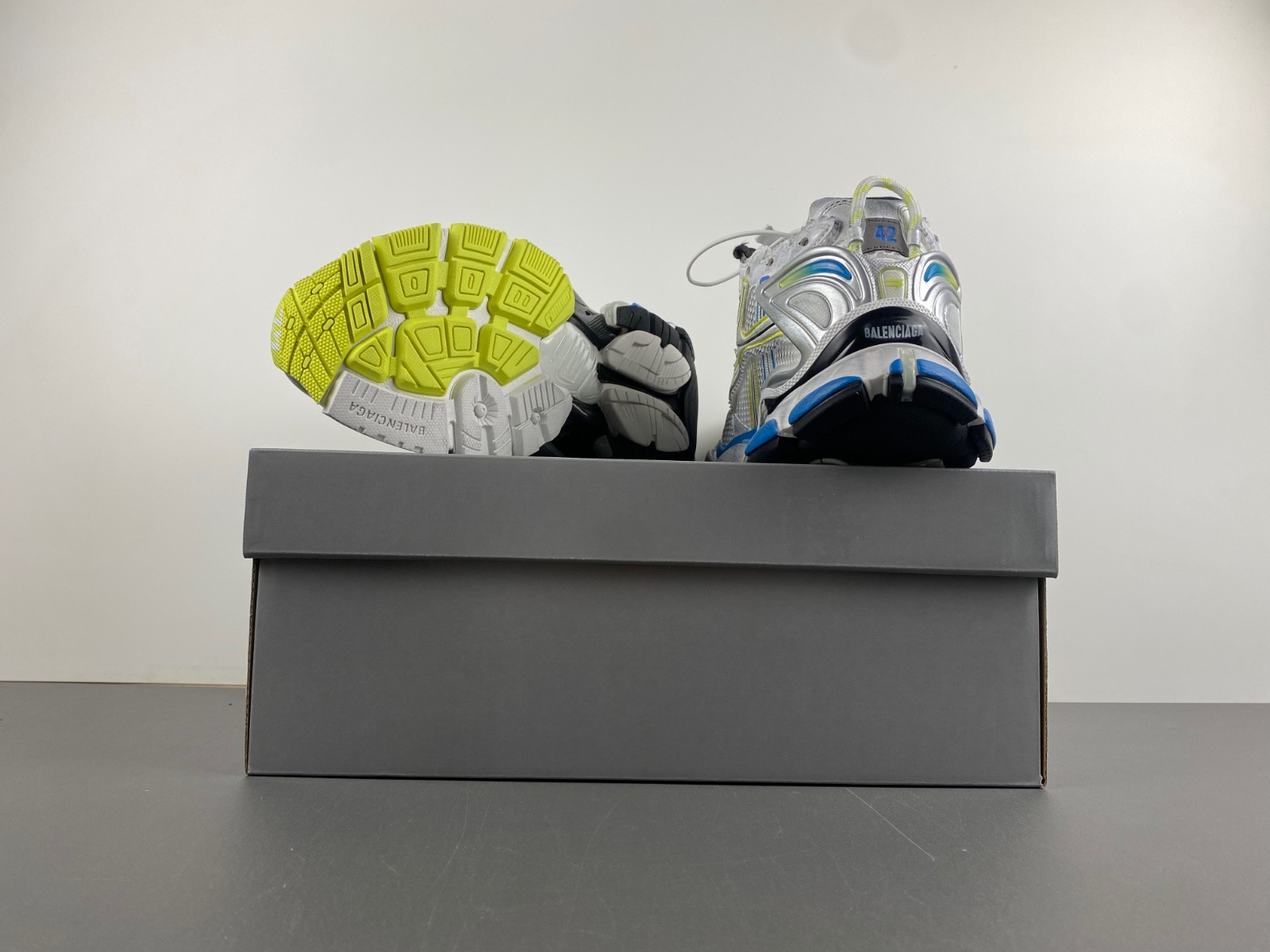 Ba*len*cia*ga runner 772774-w3rny-0213