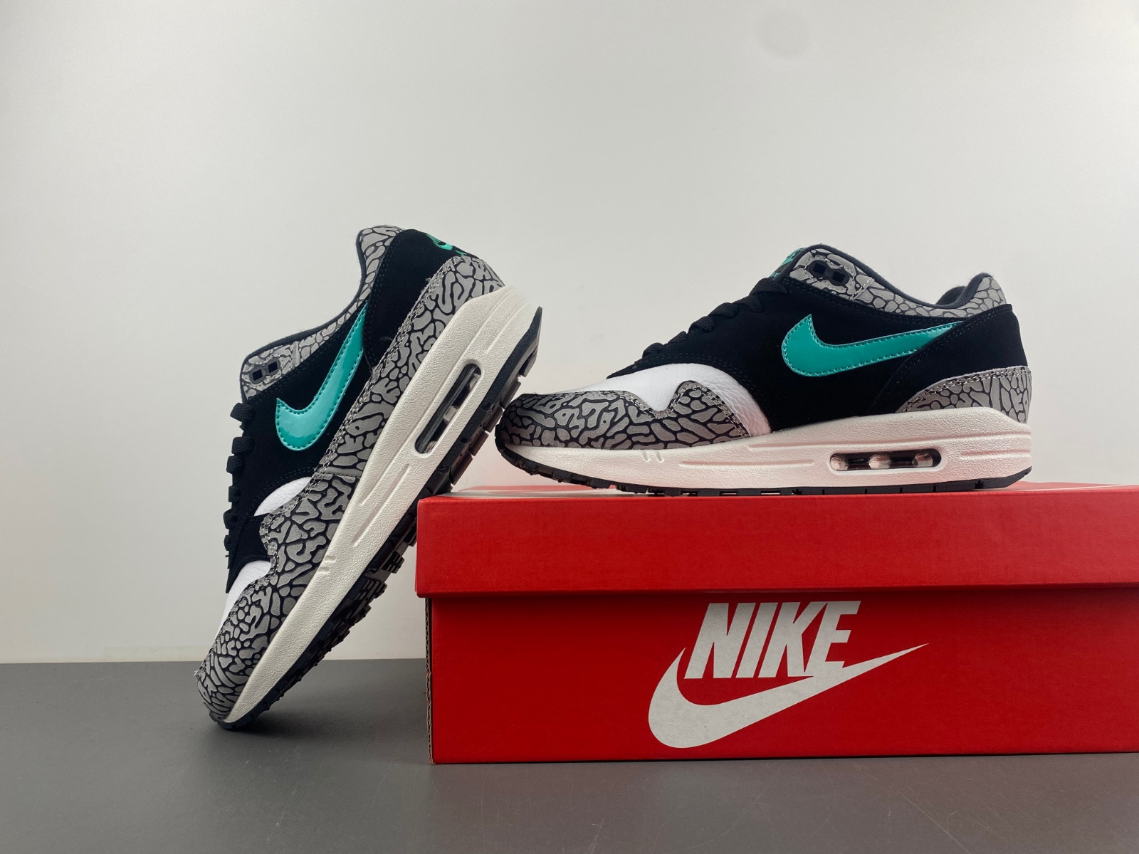 Air Max 1 Atmos Elephant - 908366-001