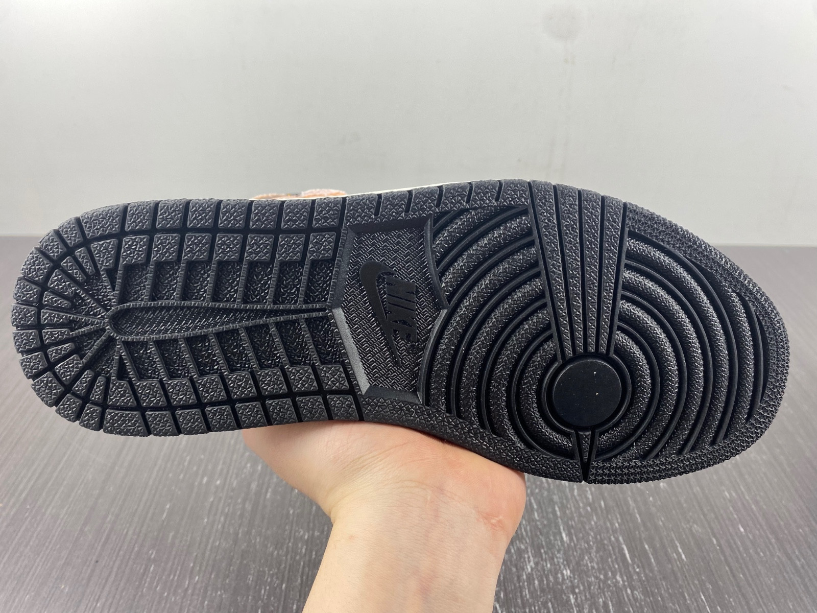 Air Jordan 1 High OG "Skyline" DX0054-805