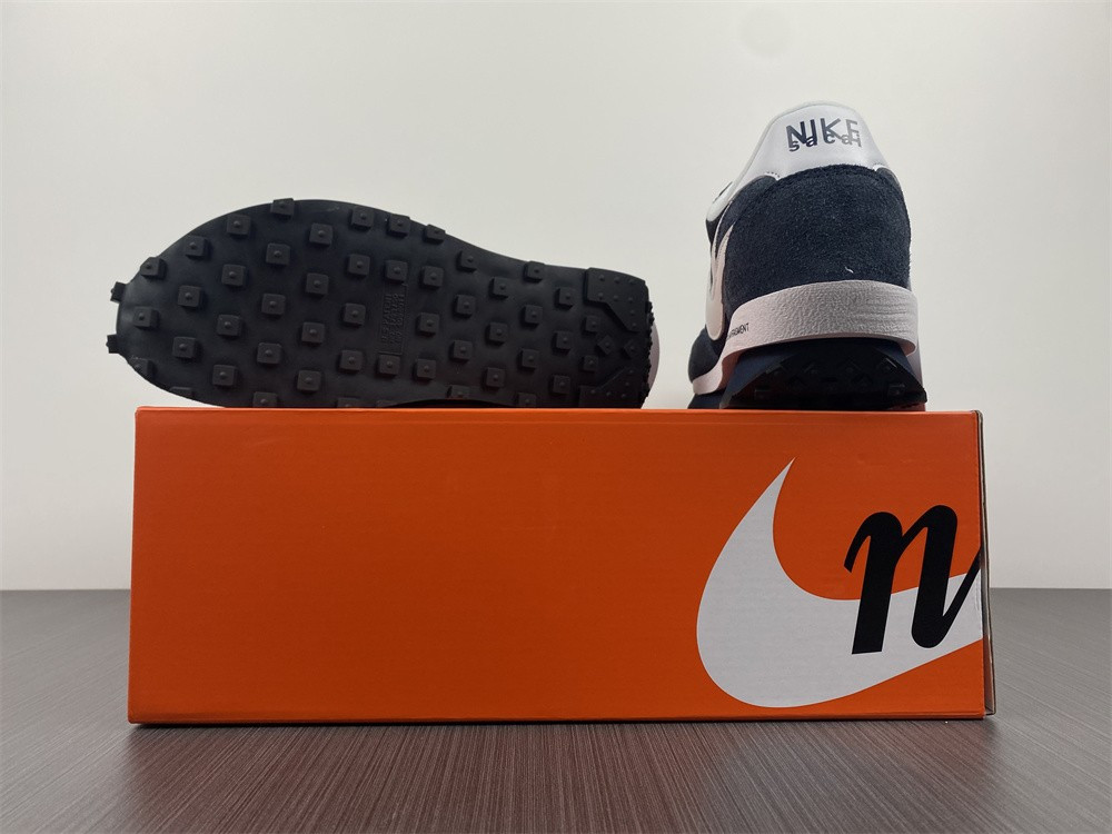 FRAGMENT X SACAI X NIKE LDV WAFFLE 