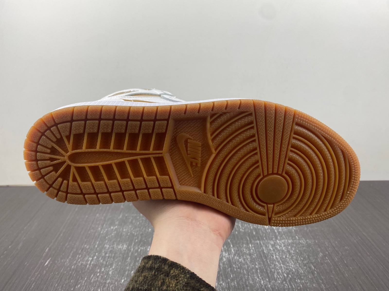 Air Jordan 1 Retro High OG FD2596-107