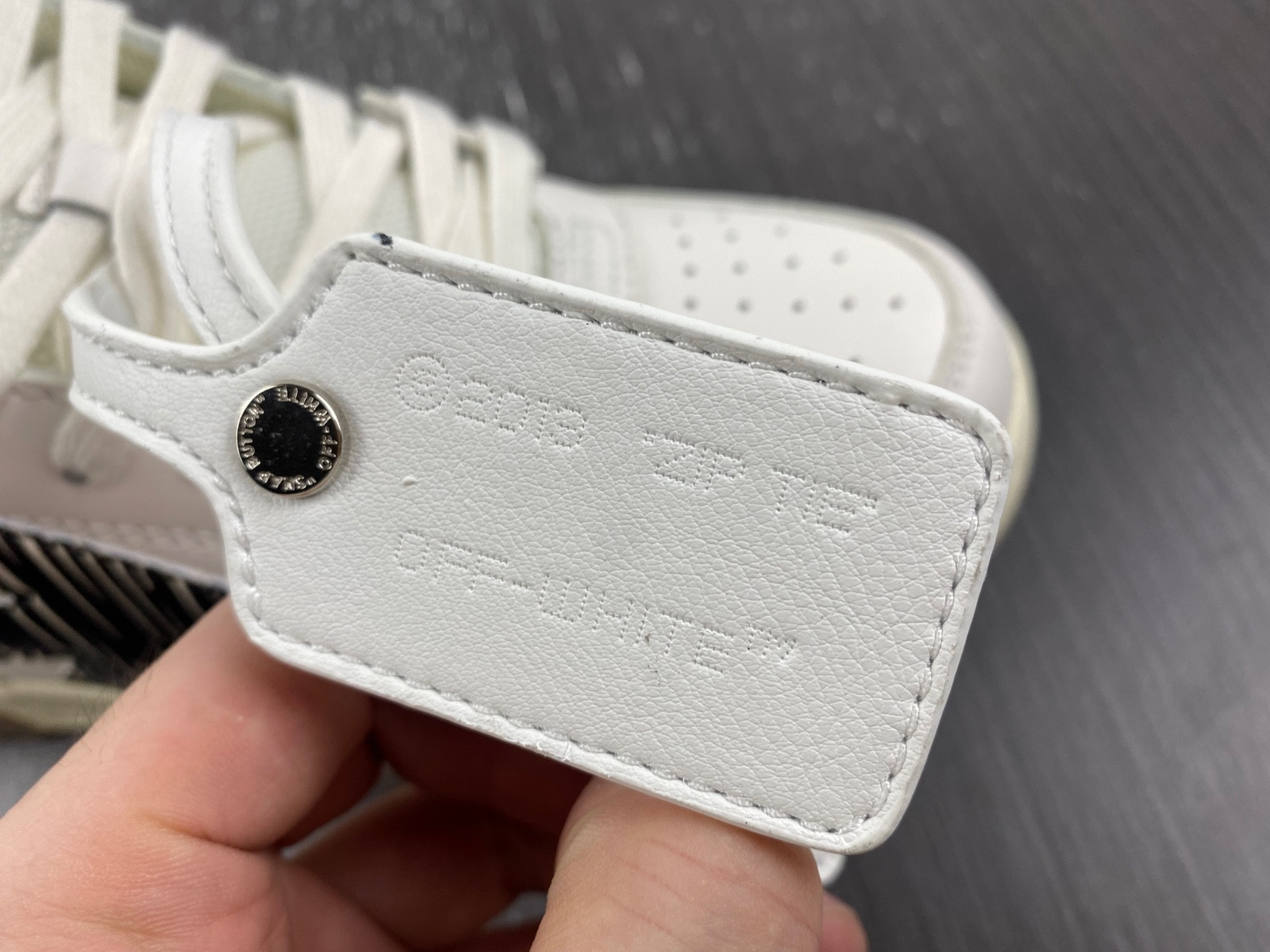 Off-White c/o Virgil Abloh