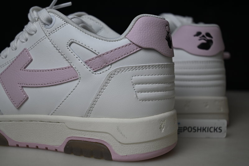 Off-White c/o Virgil Abloh