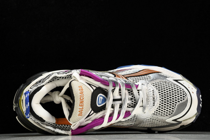 Ba*len*cia*ga runner 772774-w3rbw-9168 (it’s not the same as the previous one!)