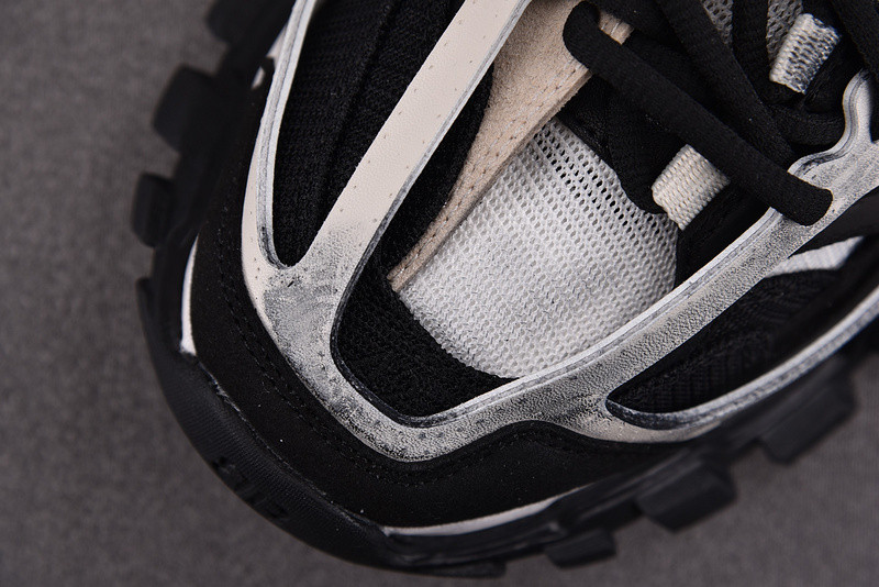 Ba*len*cia*ga track 542023 w3su5 9791