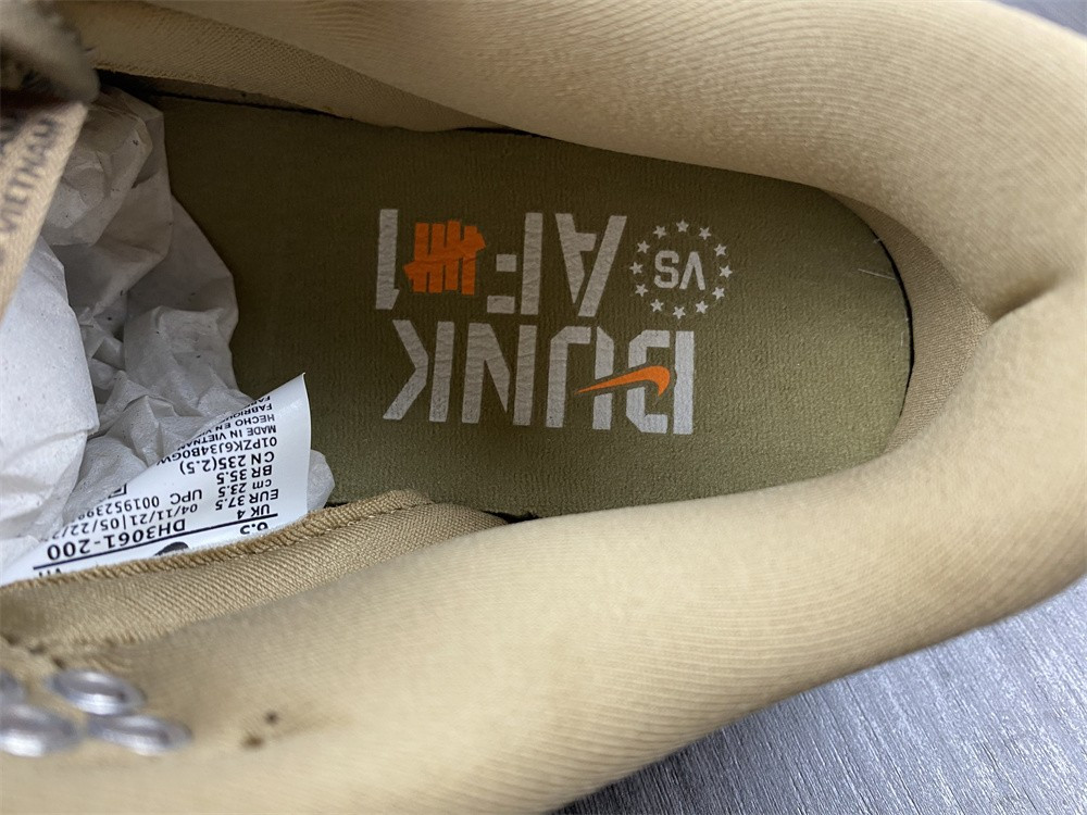 NIKE DUNK LOW SP UNDEFEATED CANTEEN DUNK VS. AF1 PACK DH3061-200