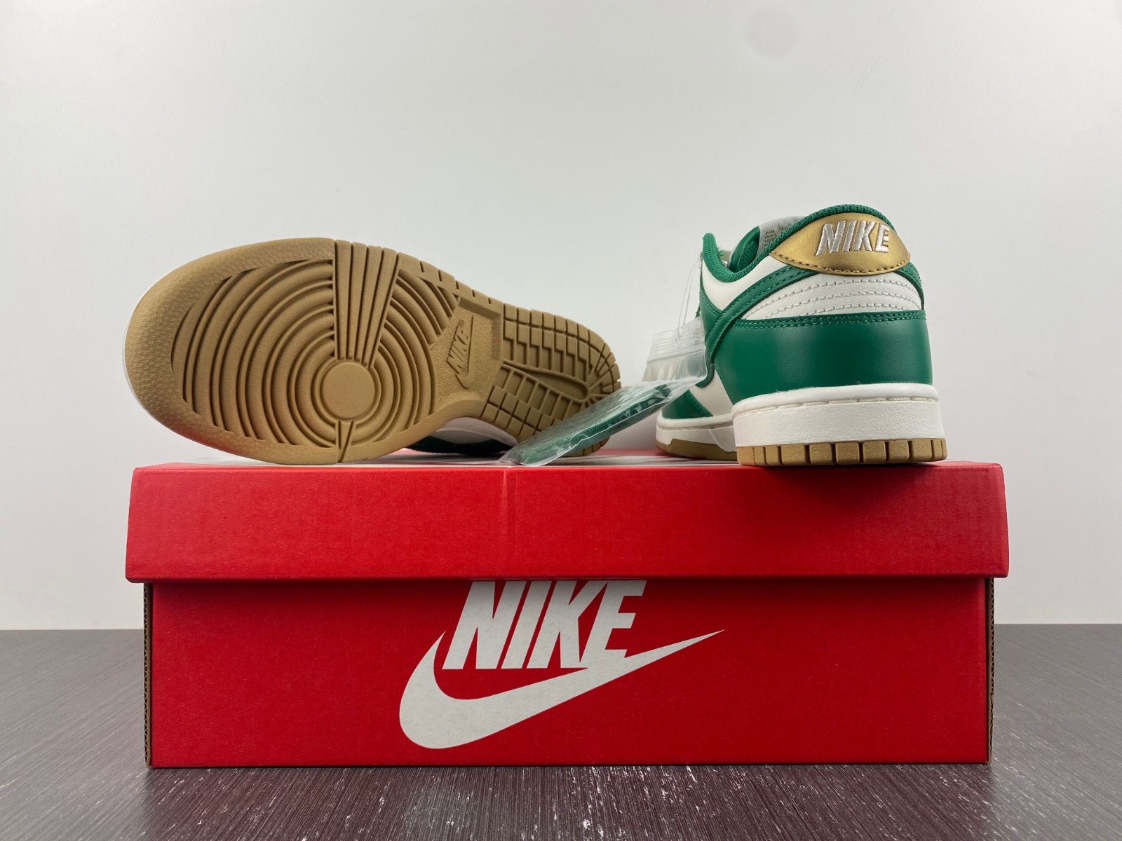 Nike Dunk Low Green White Metallic Gold FB7173-131