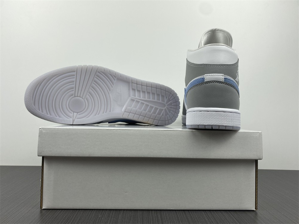Jordan 1 Mid Wolf Grey Aluminum (W) BQ6472-105
