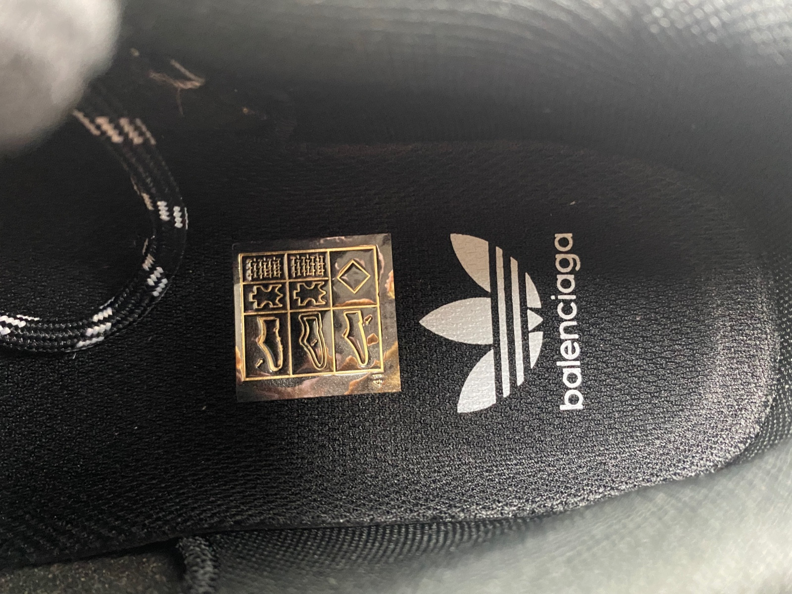 Ba*len*cia*ga triple s 712764 w2fw1 1004