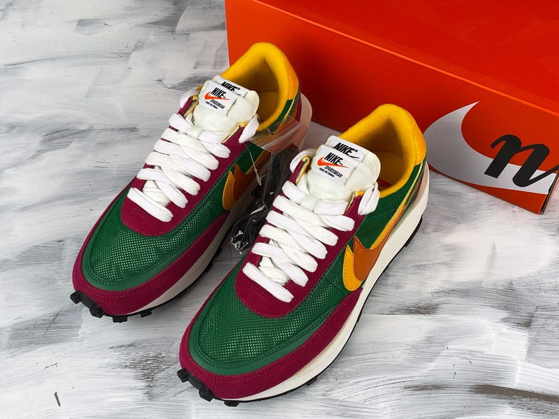 NIKE LD WAFFLE X SACAI PINE GREEN BV0073-301