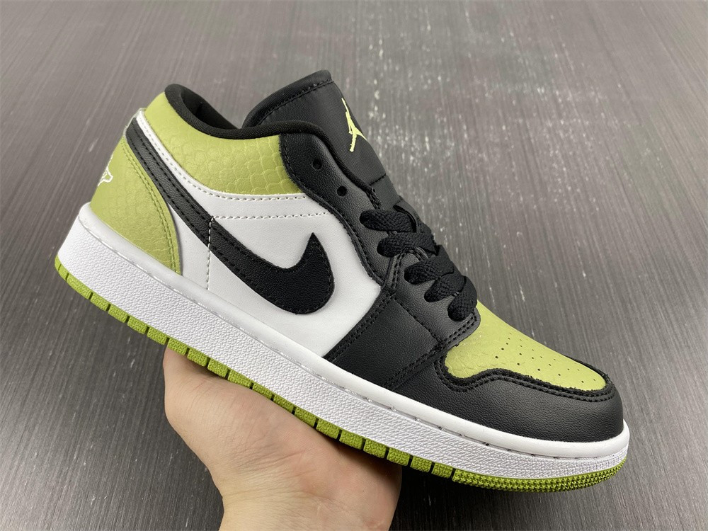 Jordan 1 Low Snakeskin Vivid Green (W) DX4446-301