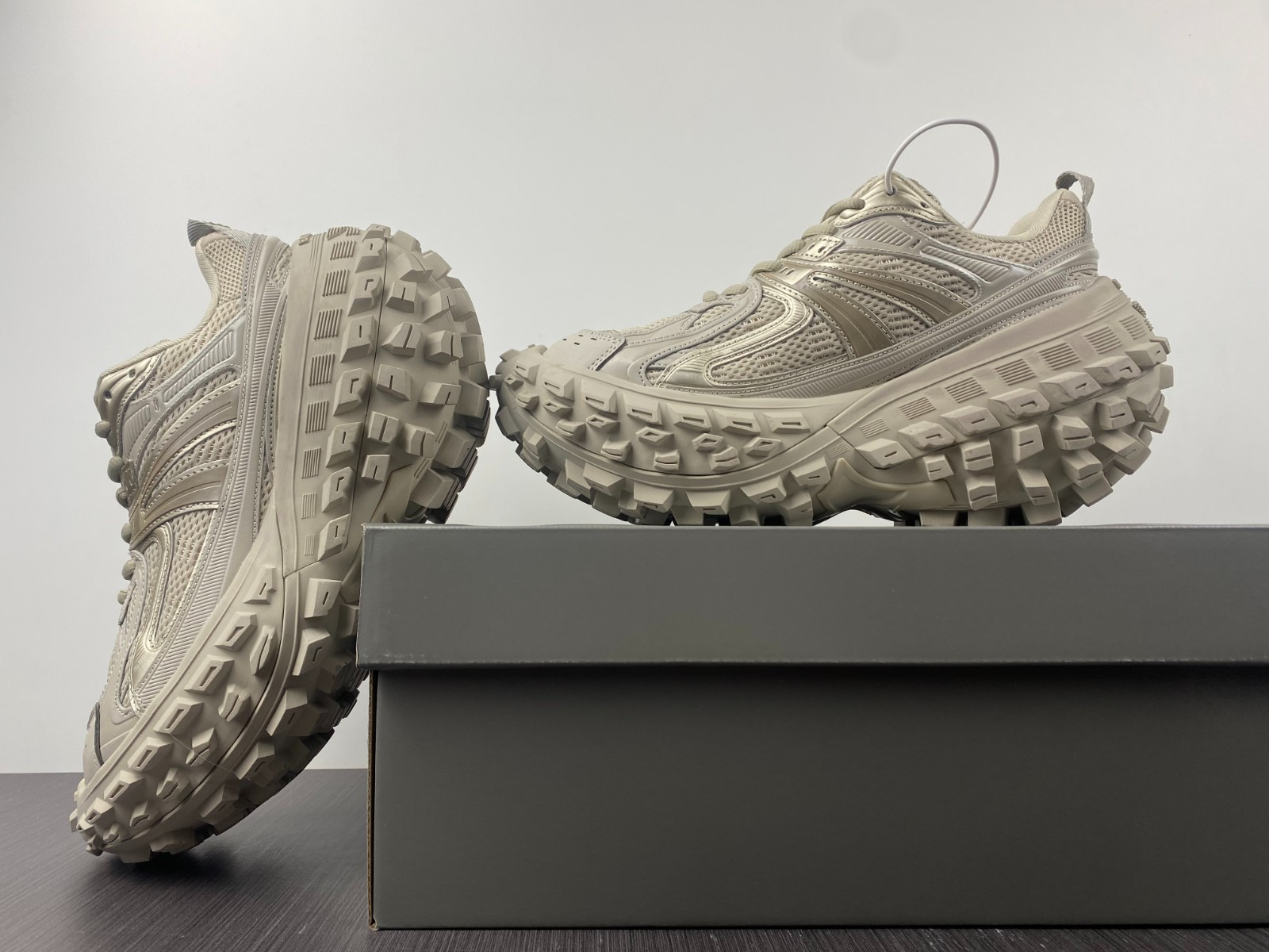 Ba*len*cia*ga bouncer chunky-sole sneakers