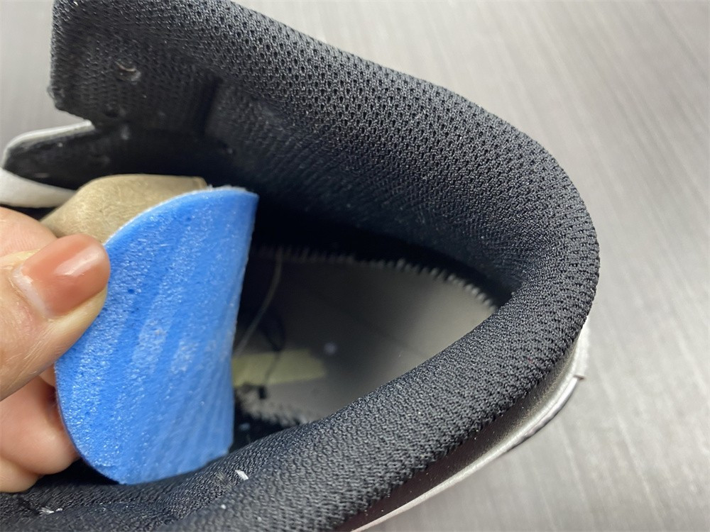 AIR JORDAN 1 MID “LIGHT SMOKE GREY” 554724-078