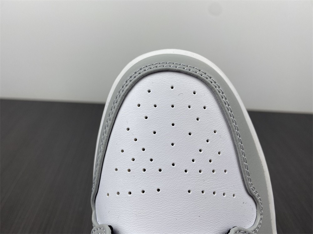 AIR JORDAN 1 MID “LIGHT SMOKE GREY” 554724-078