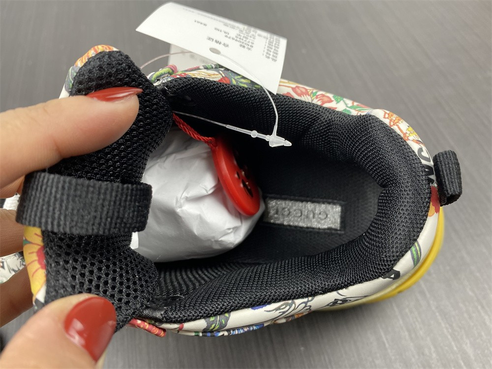 Ba*len*cia*ga triple s 677195 ul110 8461