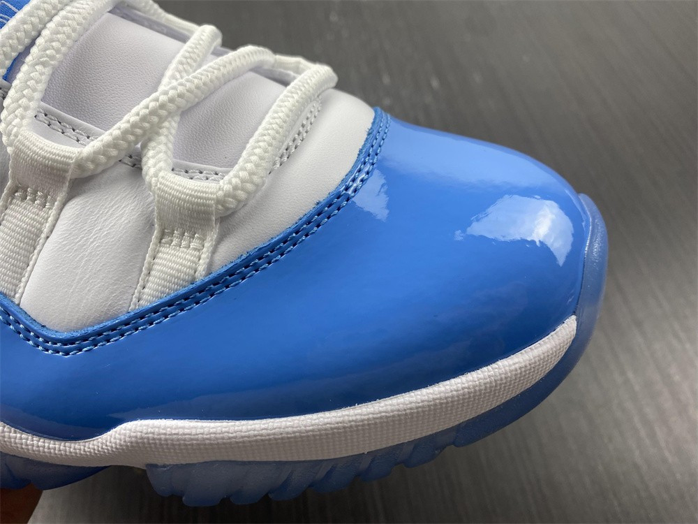 Jordan 11 Retro Low University Blue (2017) 528895-106