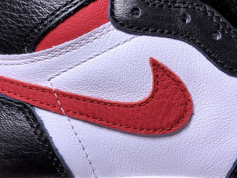 AIR JORDAN 1 BLACK WHITE GYM RED 555088-061