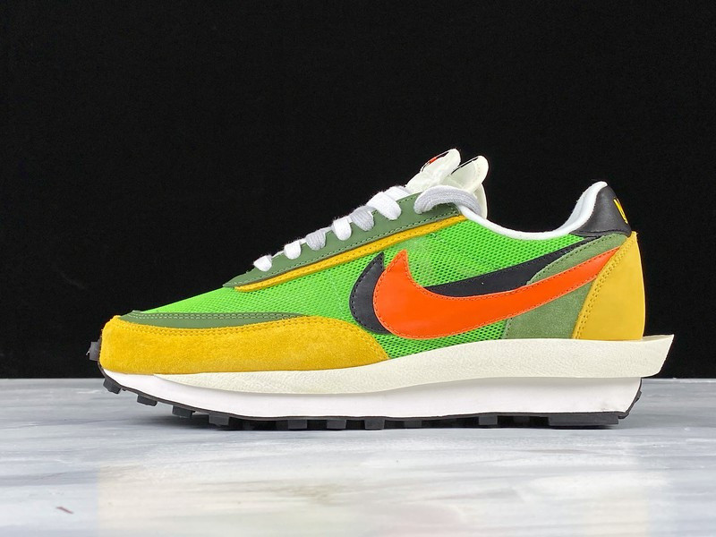 NIKE LD WAFFLE X SACAI GREEN GUSTO BV0073-300