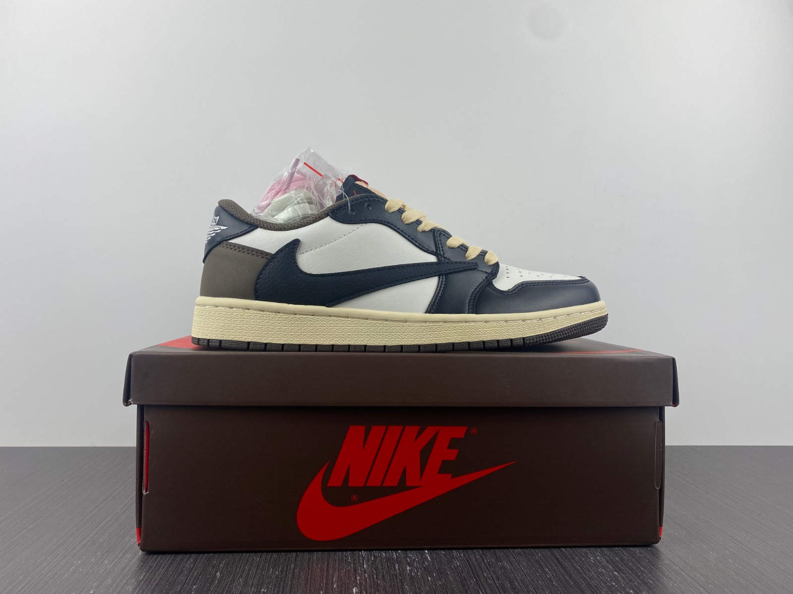 Travis Scott x Air Jordan 1 Low Dark Mocha Black CQ4277-105