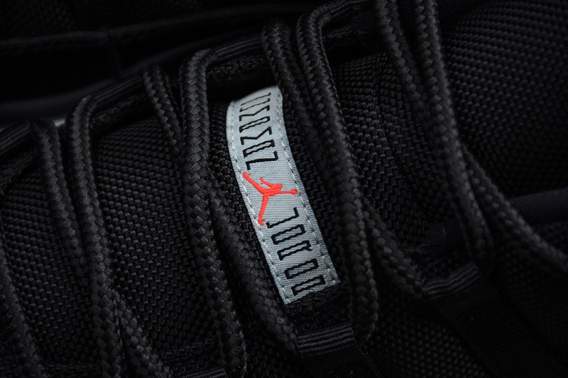 AIR JORDAN 11 RETRO LOW "INFRARED" 528895-023