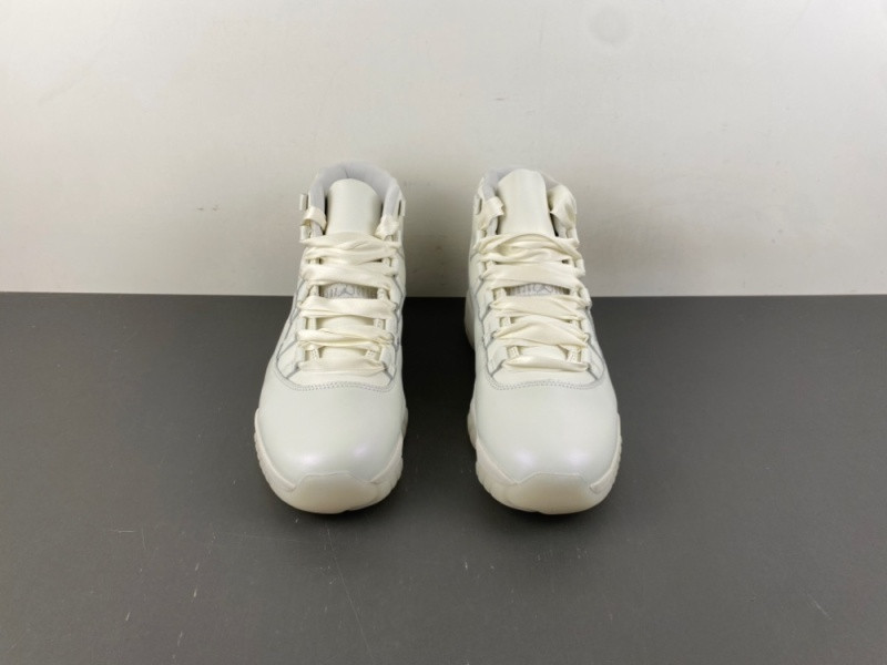 Jordan W Air Jordan 11 Retro Pearl AR0715-110