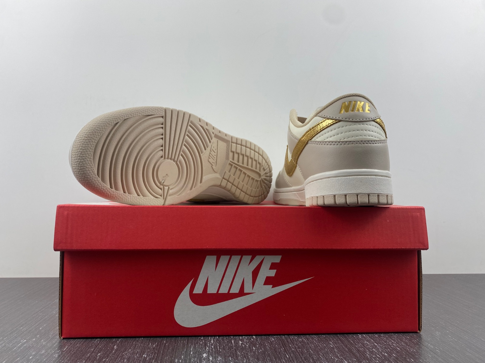 Nike Dunk Low Phantom Metallic Gold DX5930-001