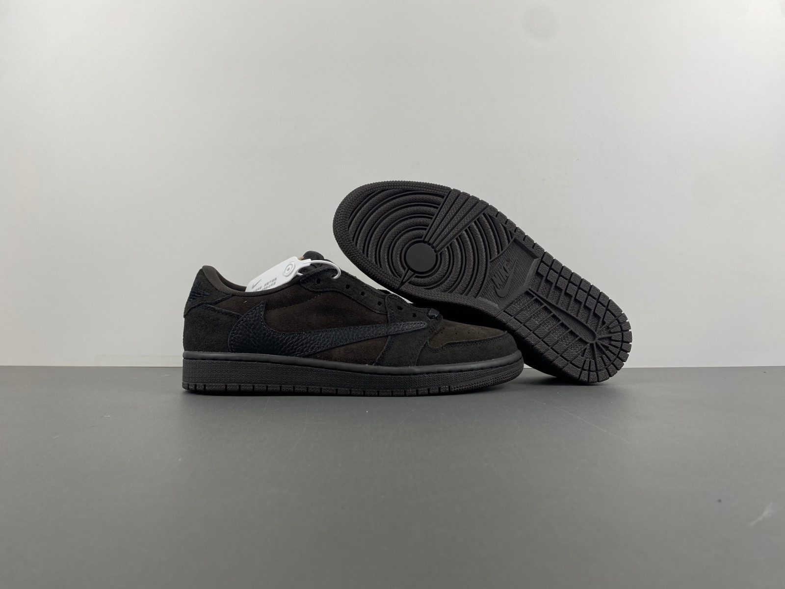 Travis Scott x Air Jordan 1 Low OG “Velvet Brown” DM7866-202