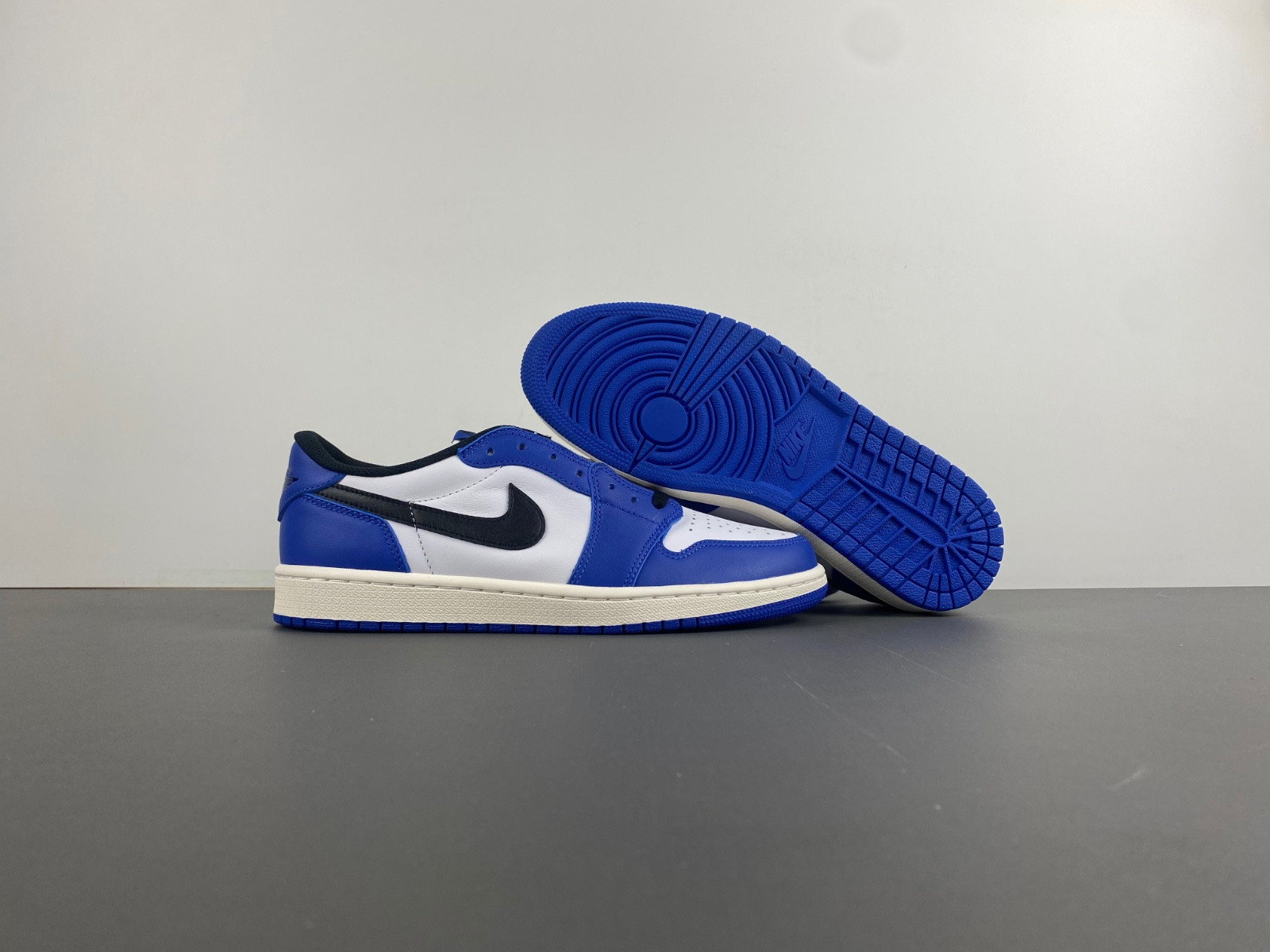 Air Jordan 1 Low OG "Game Royal" CZ0790-140