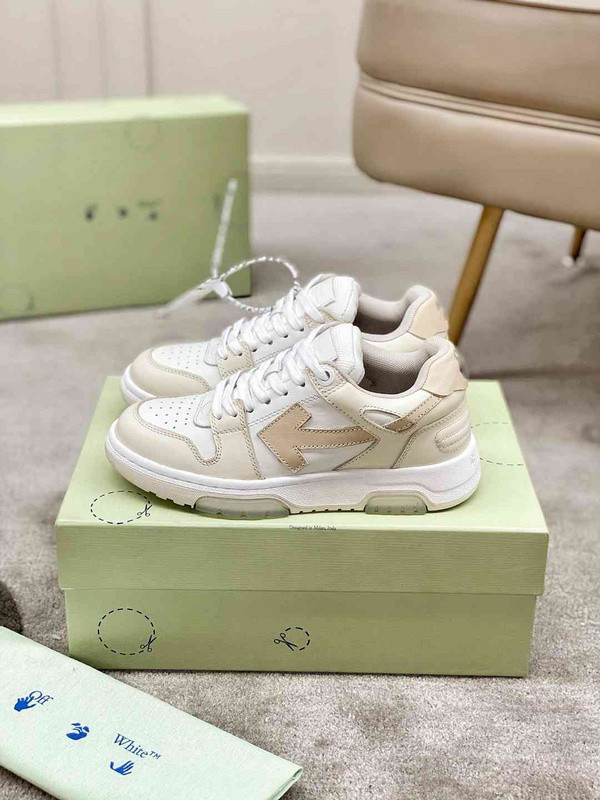 Off-White c/o Virgil Abloh