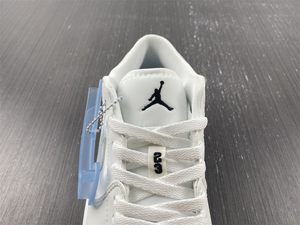 Air Jordan 1 Low "UV Reactive" | DA8301-101