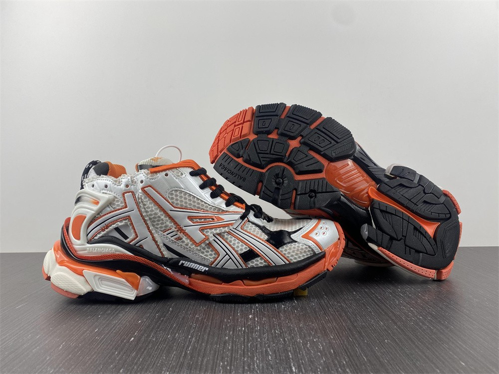 Ba*len*cia*ga runner 677403 w3rb7 9051