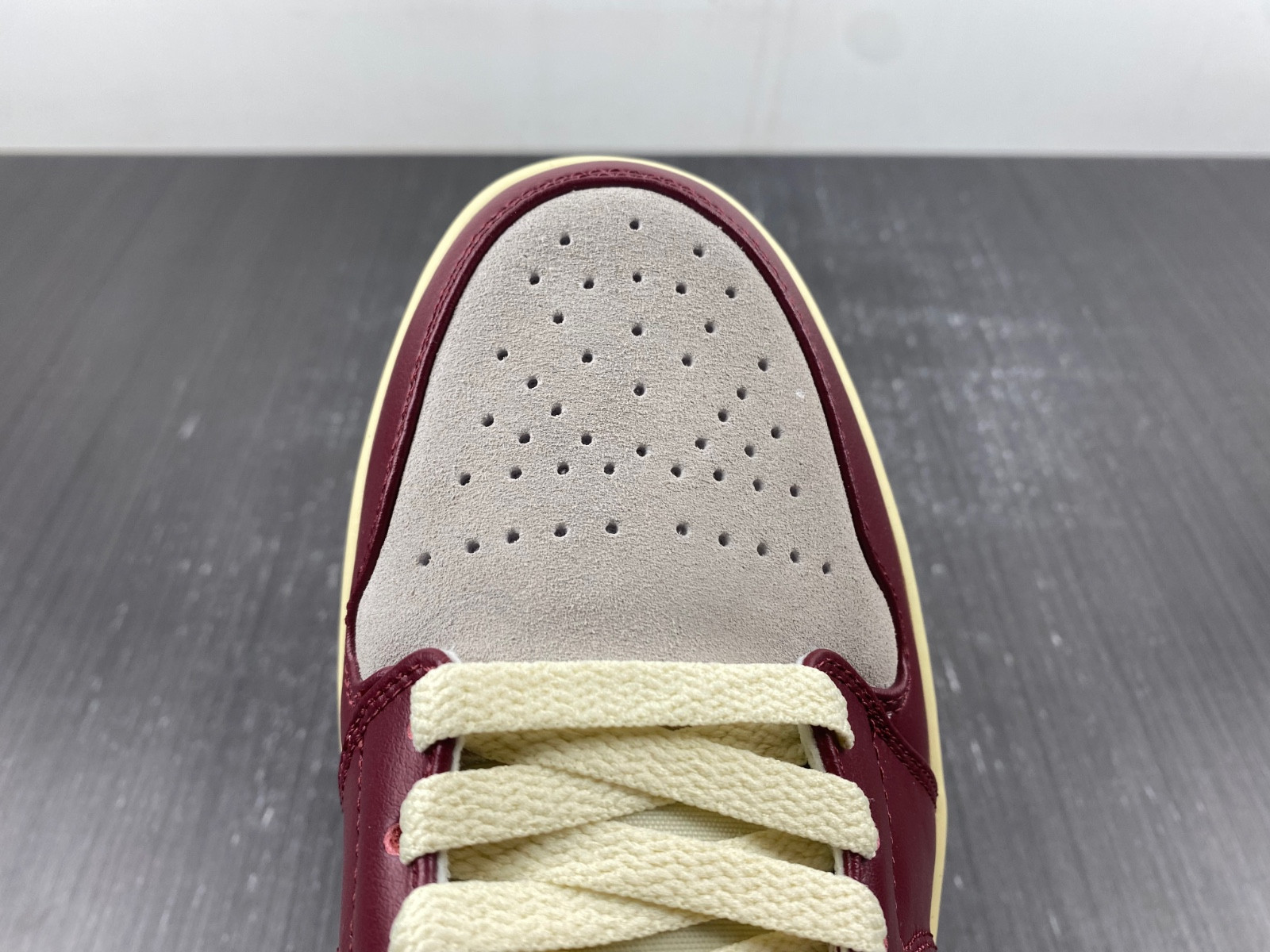 Air Jordan 1 Mid SE Wmns 