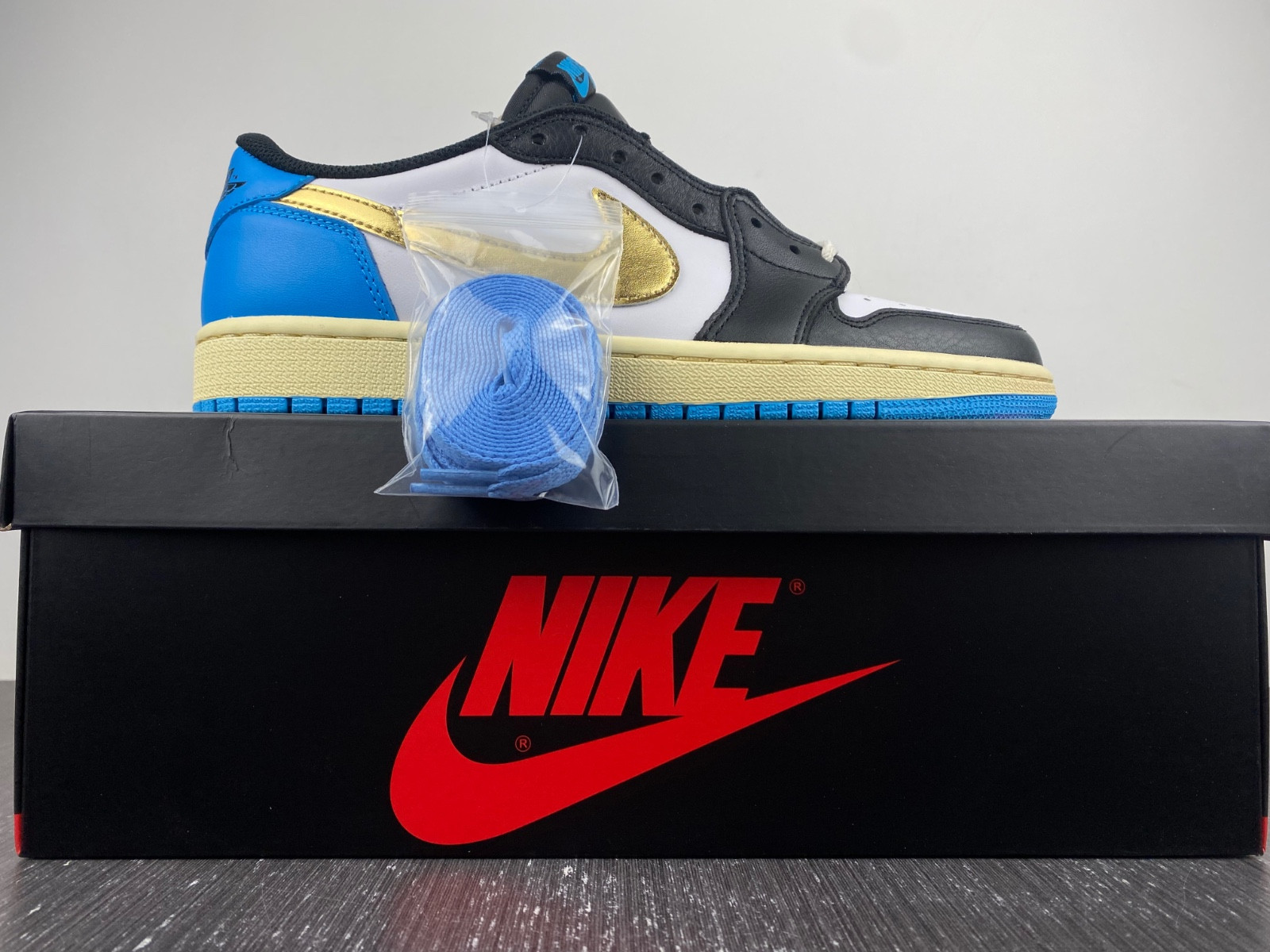 Jordan Air Jordan 1 Low OG CZ0790-104
