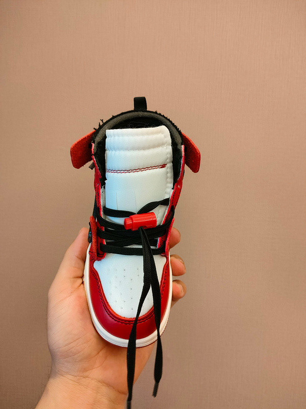 AIR JORDAN 1 KIDS SHOES
