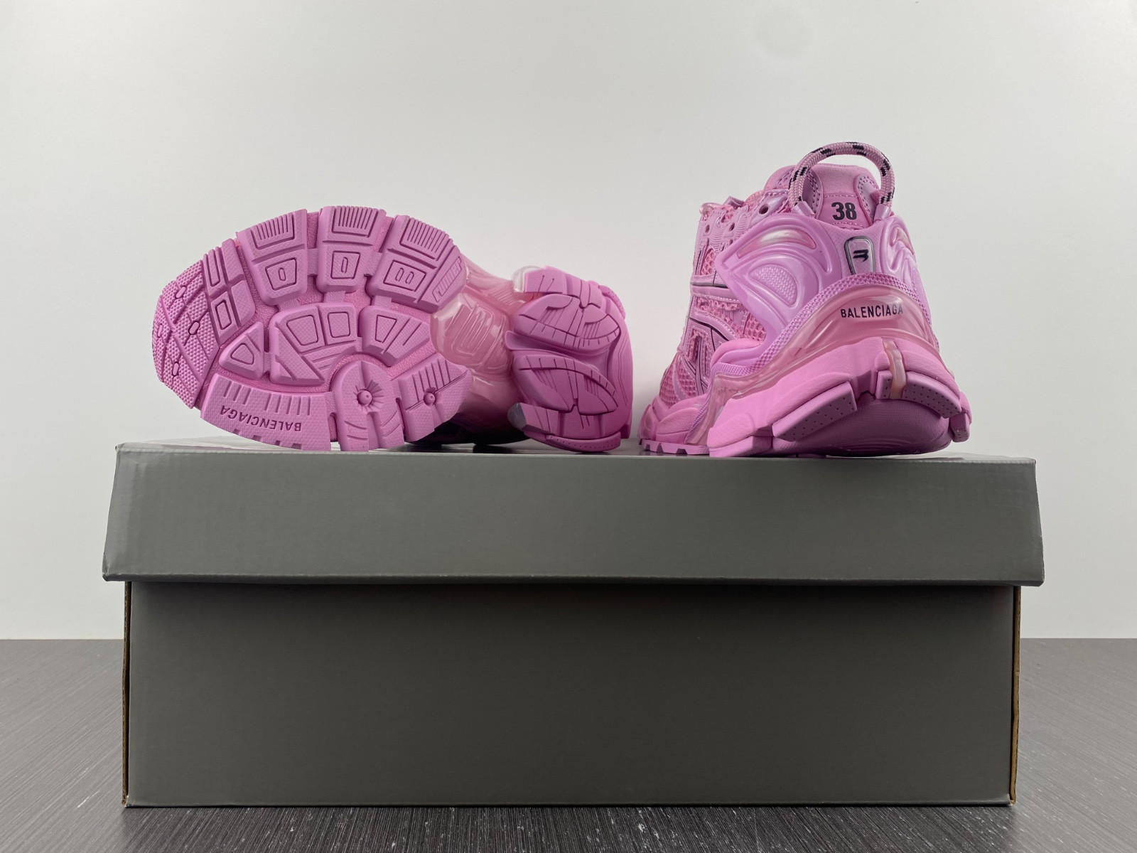 Ba*len*cia*ga runner 677402 w3rb1 5000