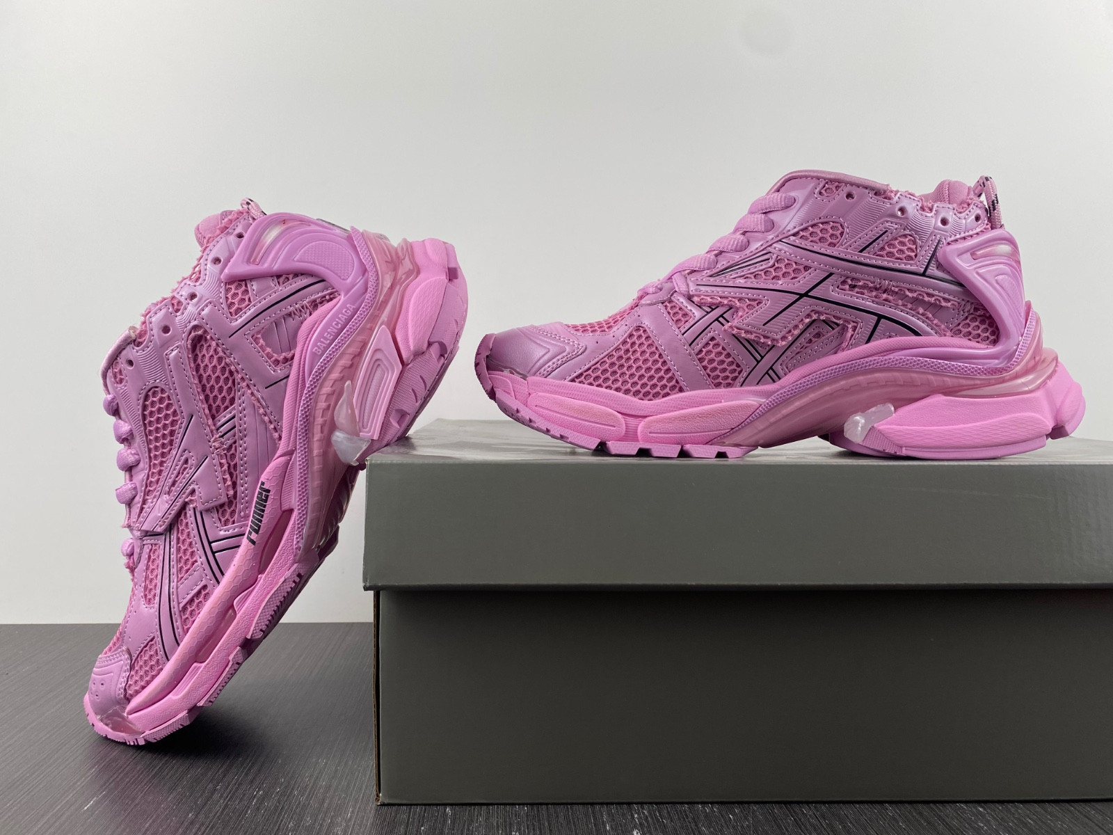 Ba*len*cia*ga runner 677402 w3rb1 5000