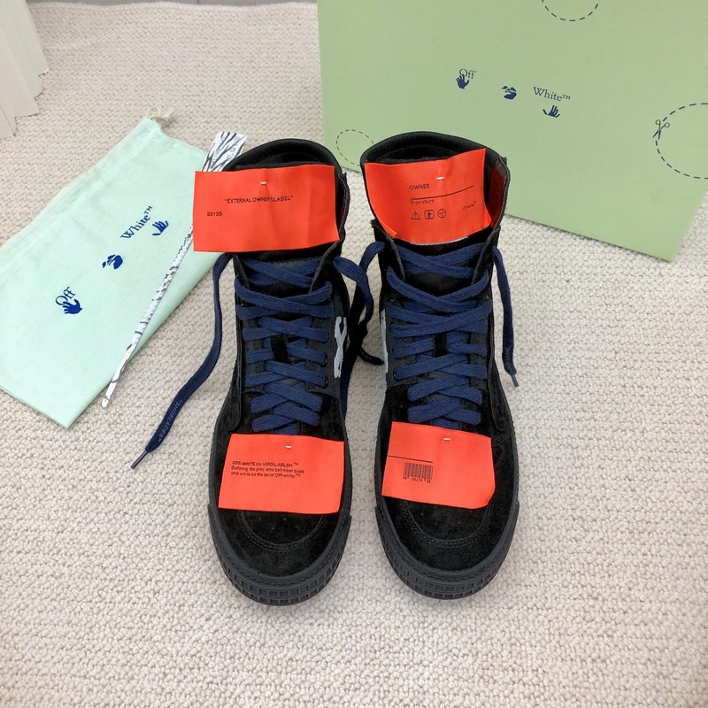 Off-White c/o Virgil Abloh