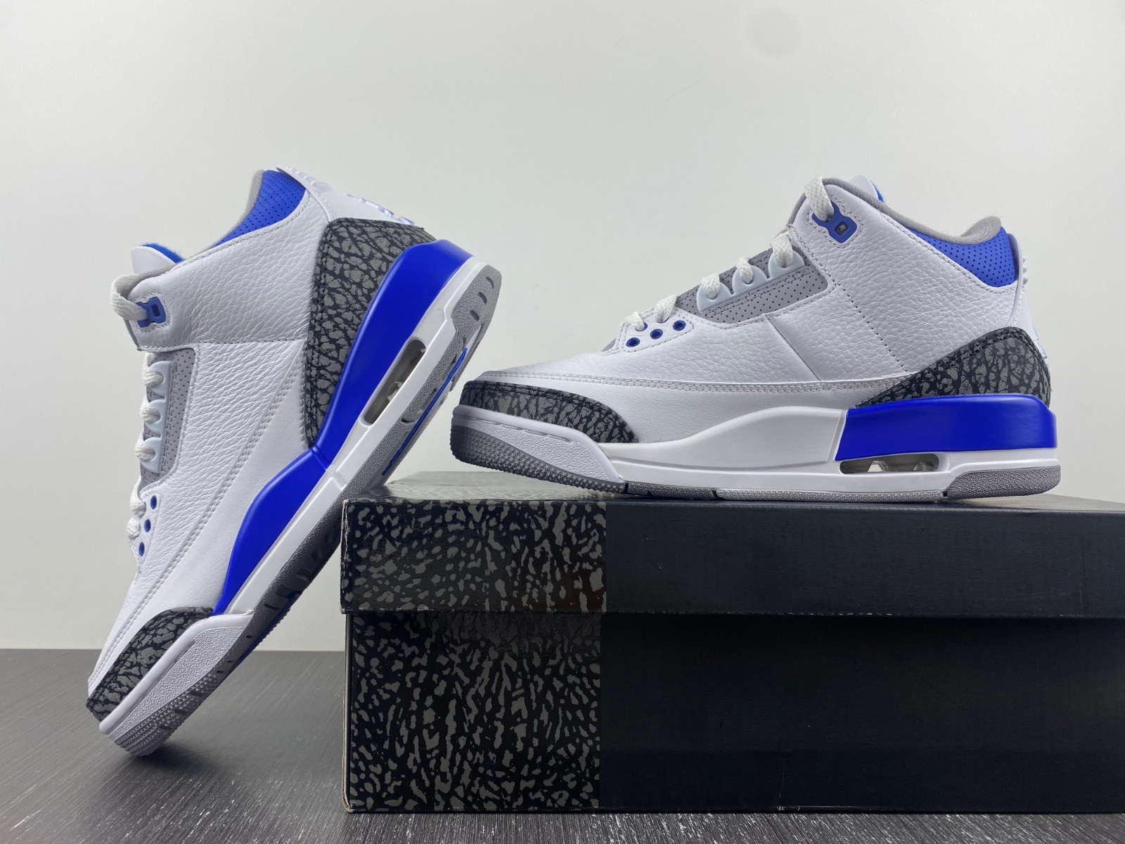Air Jordan Retro 3 Racer Blue CT8532-145
