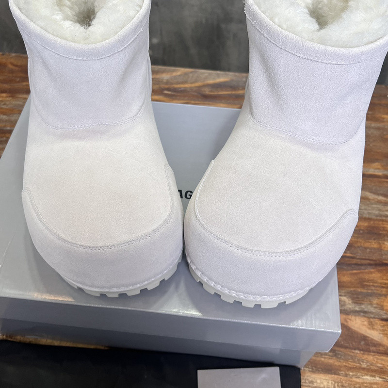 Ba1en*iaga alaska fur bootie in white