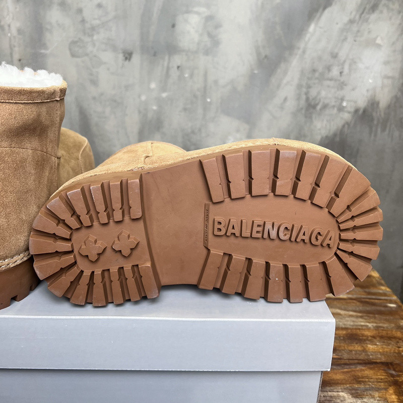 Ba1en*iaga brown alaska fur bootie